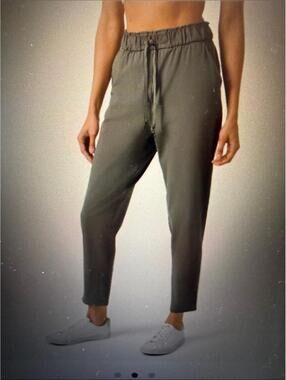 Lululemon Womens keep moving pant pull on gray sage Sz 8 pockets stretch